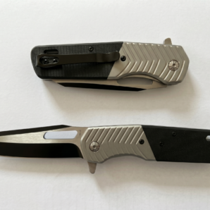 ML0246 Navaja Táctica 3CR13 - Hoja Pavonada 2.8mm y Mango G10 Antideslizante